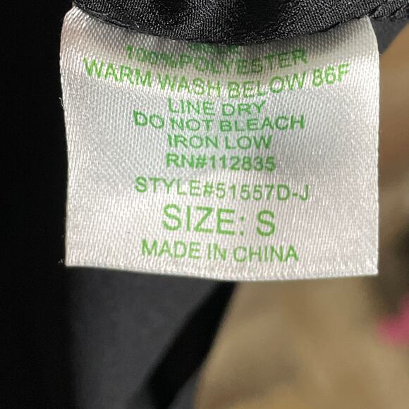 Esley Sleeveless Layered Shift Dress Black Size Small - Picture 4 of 9